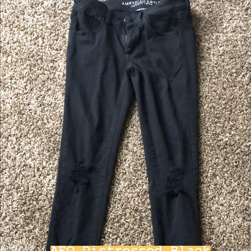 AEO DISTRESSED BLACK JEGGING